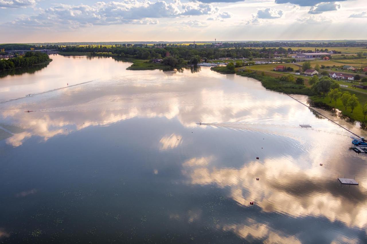 Tisza-To Apartmanpark Kisköre エクステリア 写真